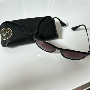Black Ray-Ban Erika Classic Sunglasses